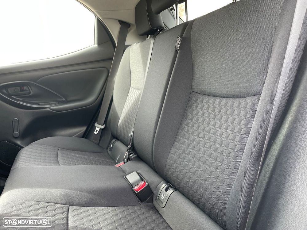 Toyota Yaris - 11