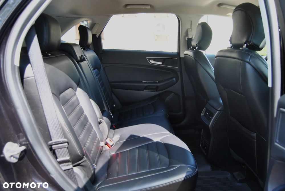 Ford Edge - 8