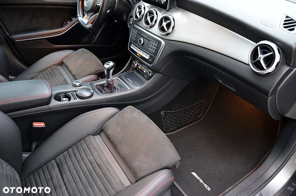 Mercedes-Benz GLA 180 (CDI) d AMG Line - 24
