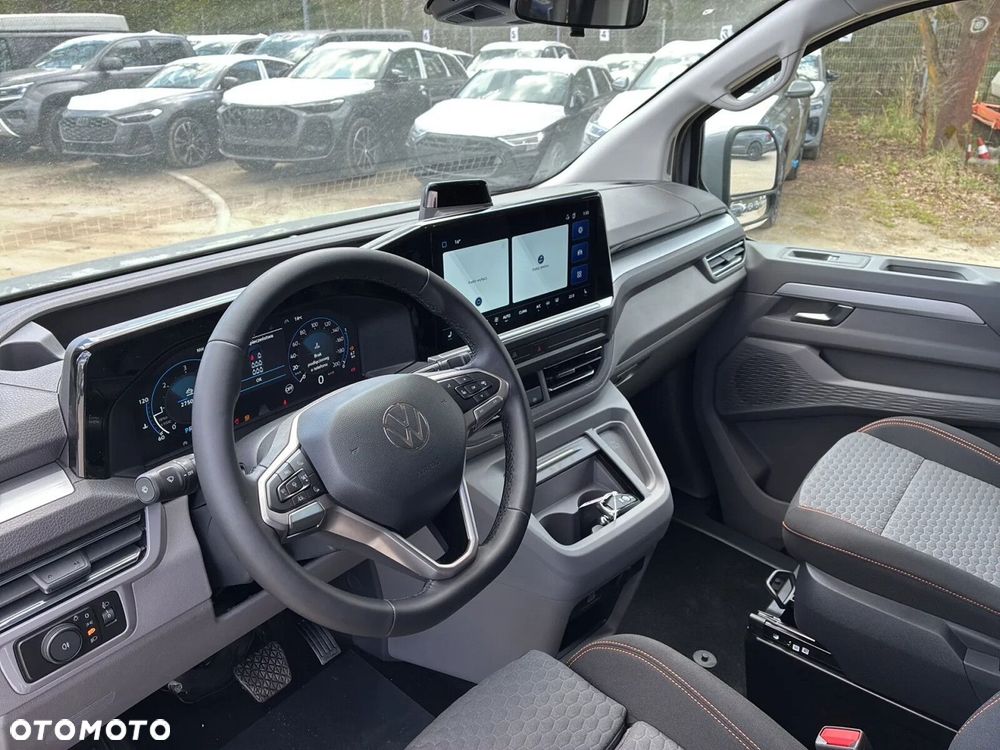 Volkswagen Caravelle - 14