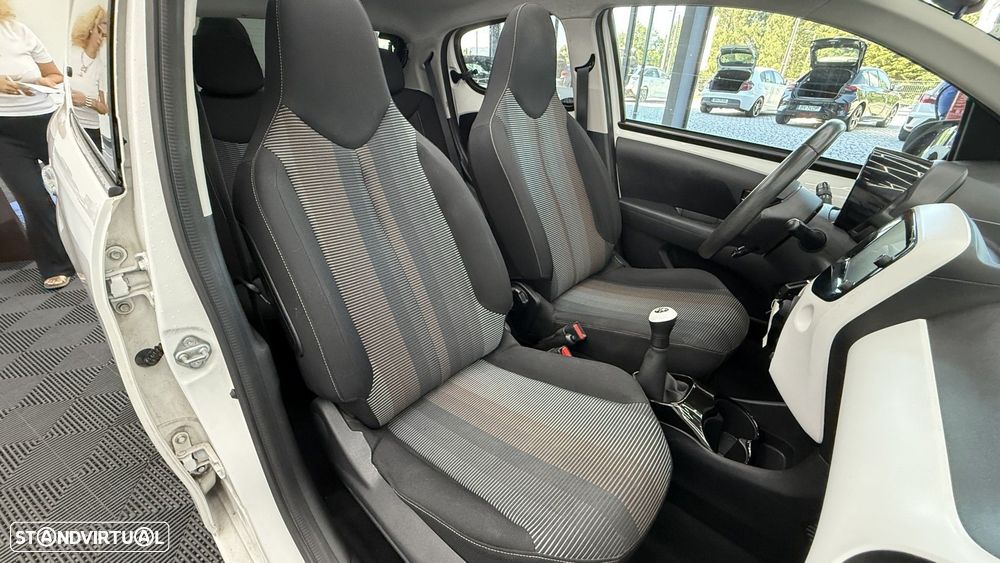 Peugeot 108 1.2 VTi Allure - 23