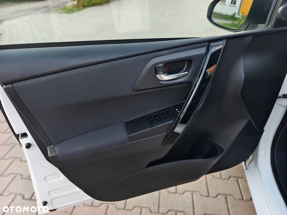 Toyota Auris 1.8 VVT-i Automatik Edition S+ - 6