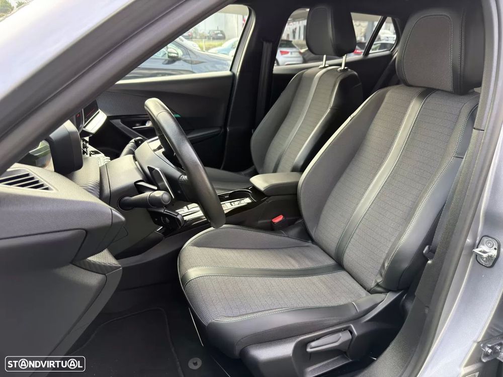 Peugeot 2008 1.5 BlueHDi Allure EAT8 - 12