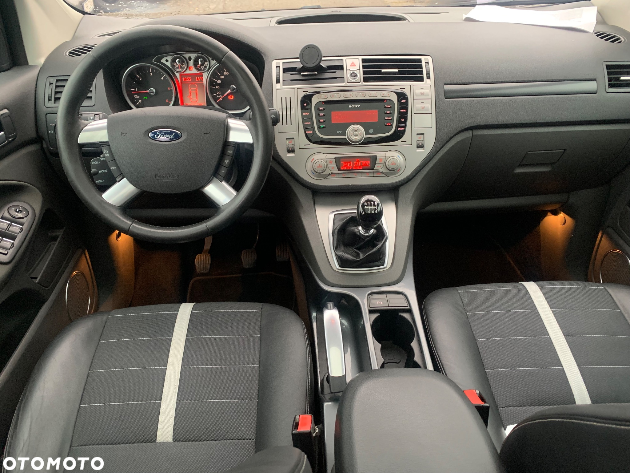 Ford Kuga 2.0 TDCi 4WD Titanium - 30