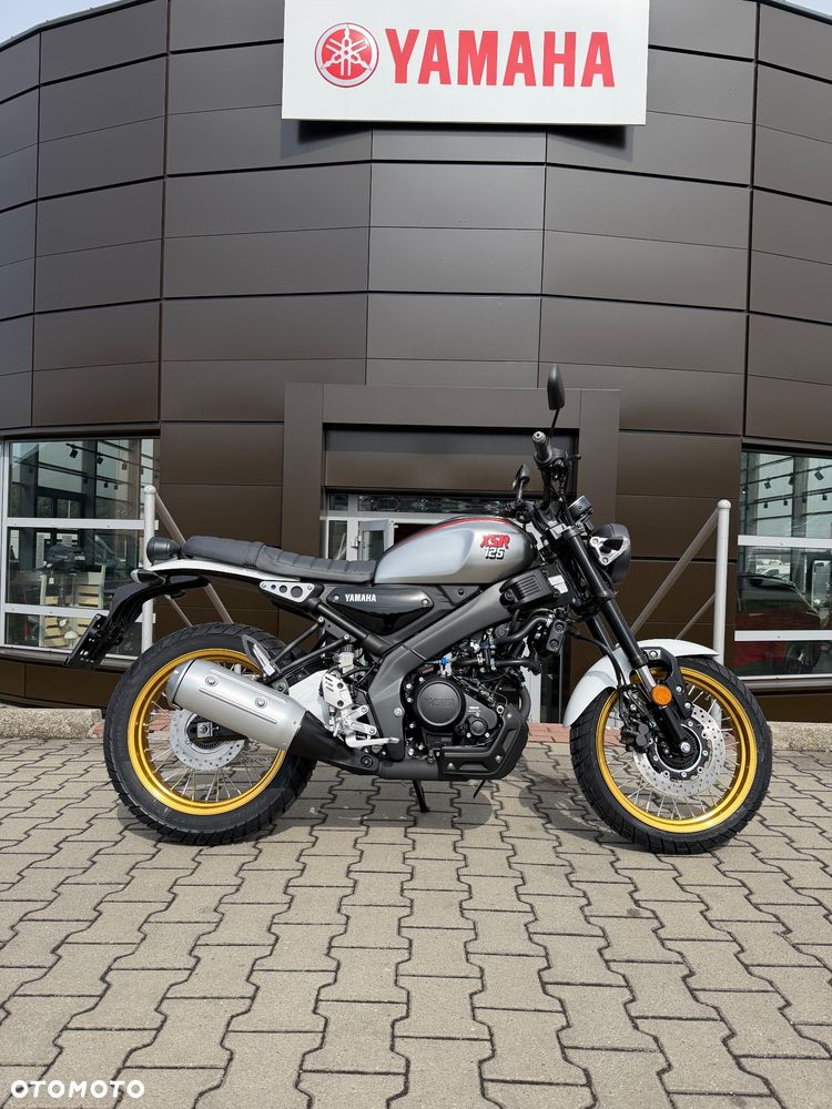 Yamaha XSR - 4