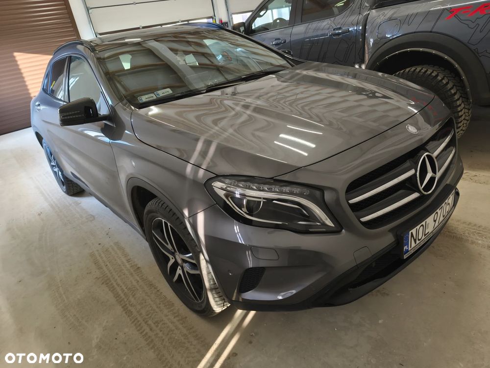 Mercedes-Benz GLA 250 4-Matic - 6