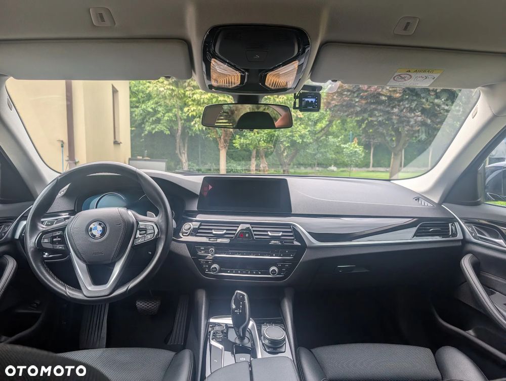BMW Seria 5 520d xDrive Sport Line sport - 7