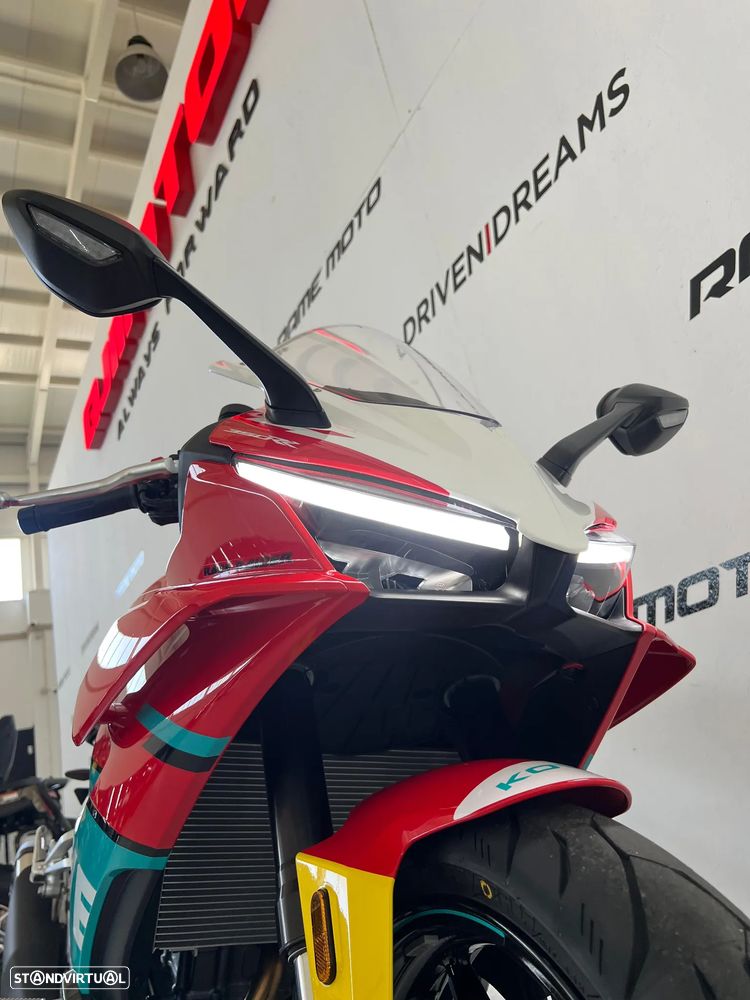 KOVE 350RR - CAMPEÃ MUNDIAL SUPERBIKES SSP300 2025 - 9
