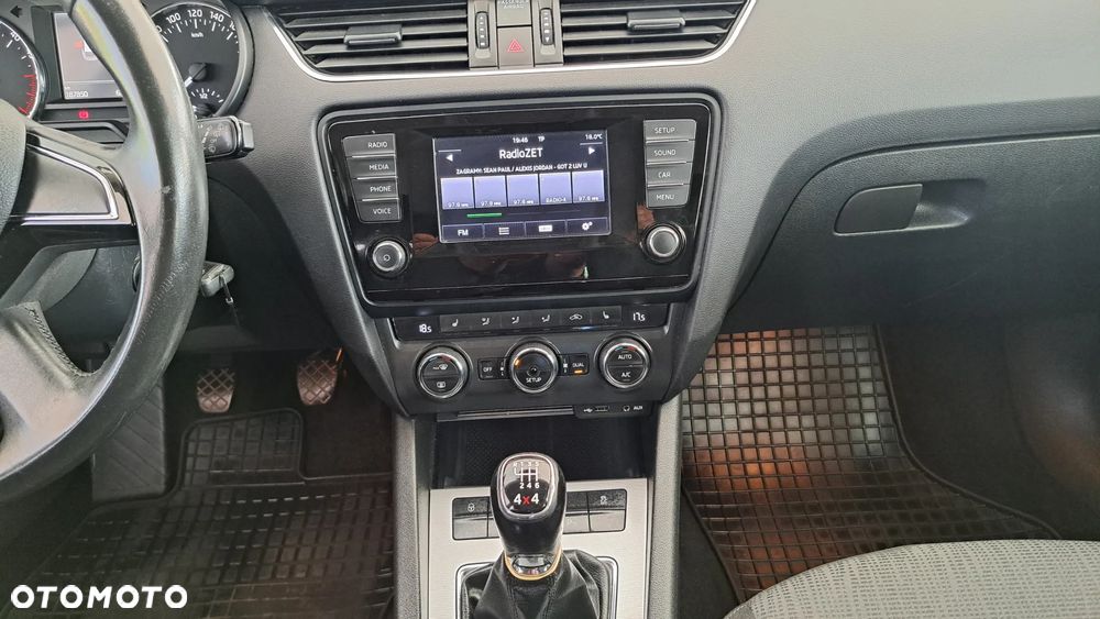 Skoda Octavia 1.6 TDI 4x4 Elegance - 15
