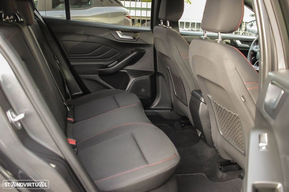 Ford Focus 1.0 EcoBoost MHEV ST-Line - 7