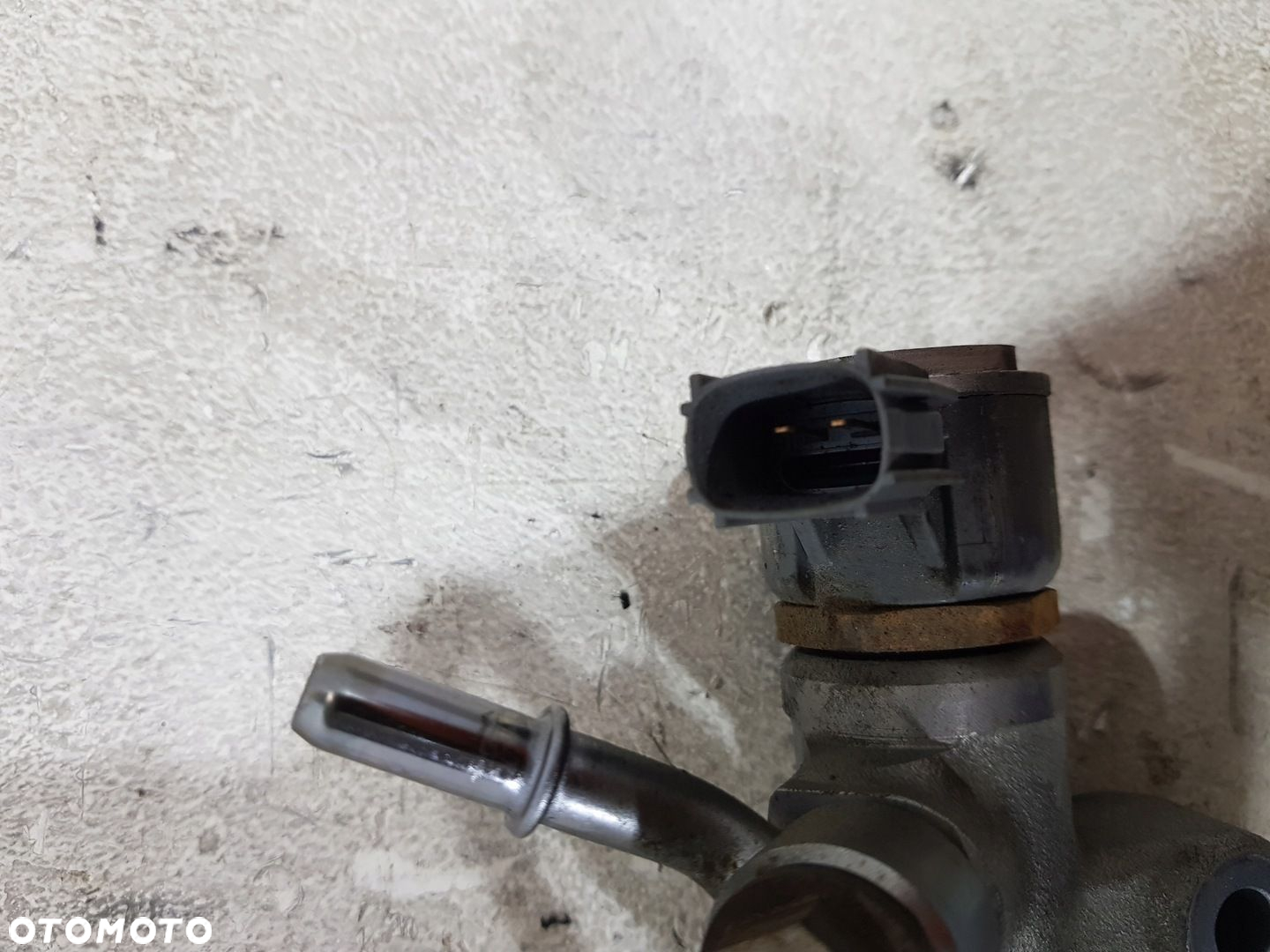 LISTWA WTRYSKOWA 31303612 VOLVO S60 V60 S80 2.0D D4204T5 - 4