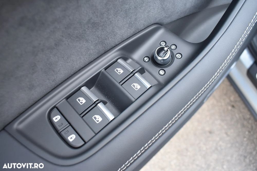 Audi Q7 55 TFSI quattro Tiptronic MHEV S Line - 10