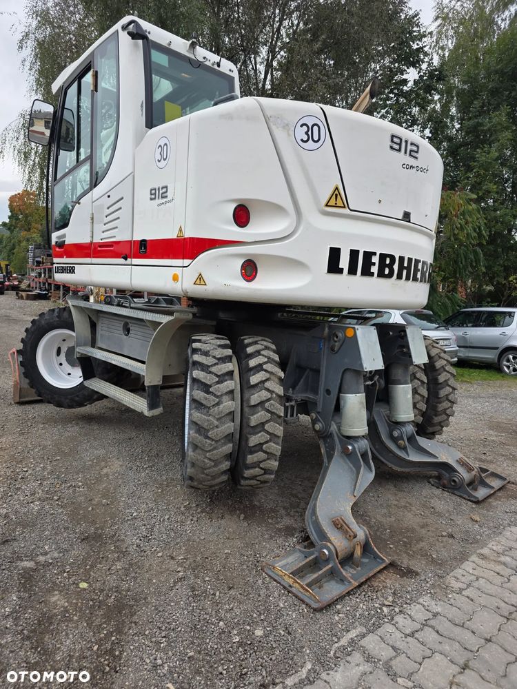 Liebherr 912 Compact - 13