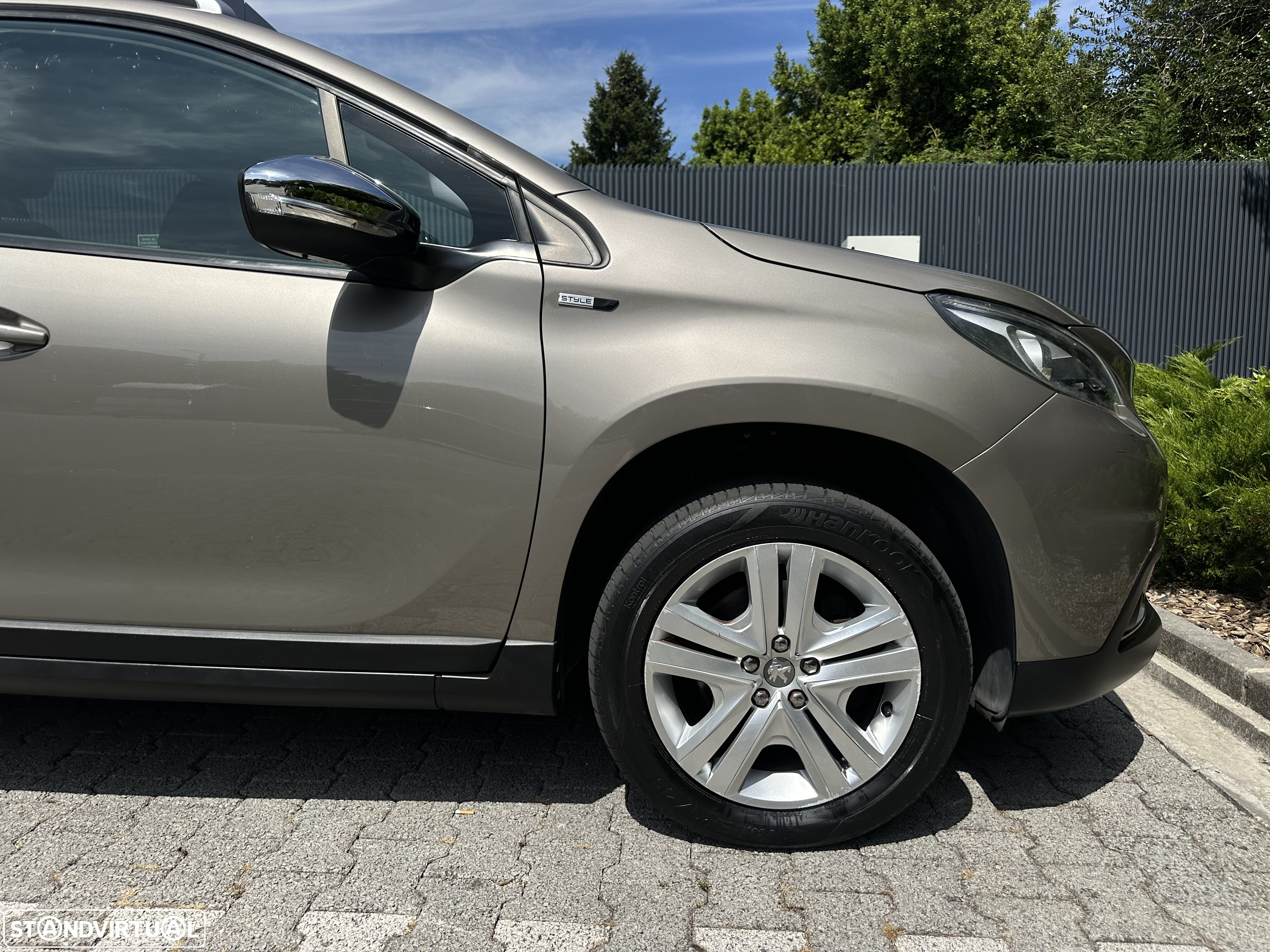 Peugeot 2008 PureTech 100 Style - 24