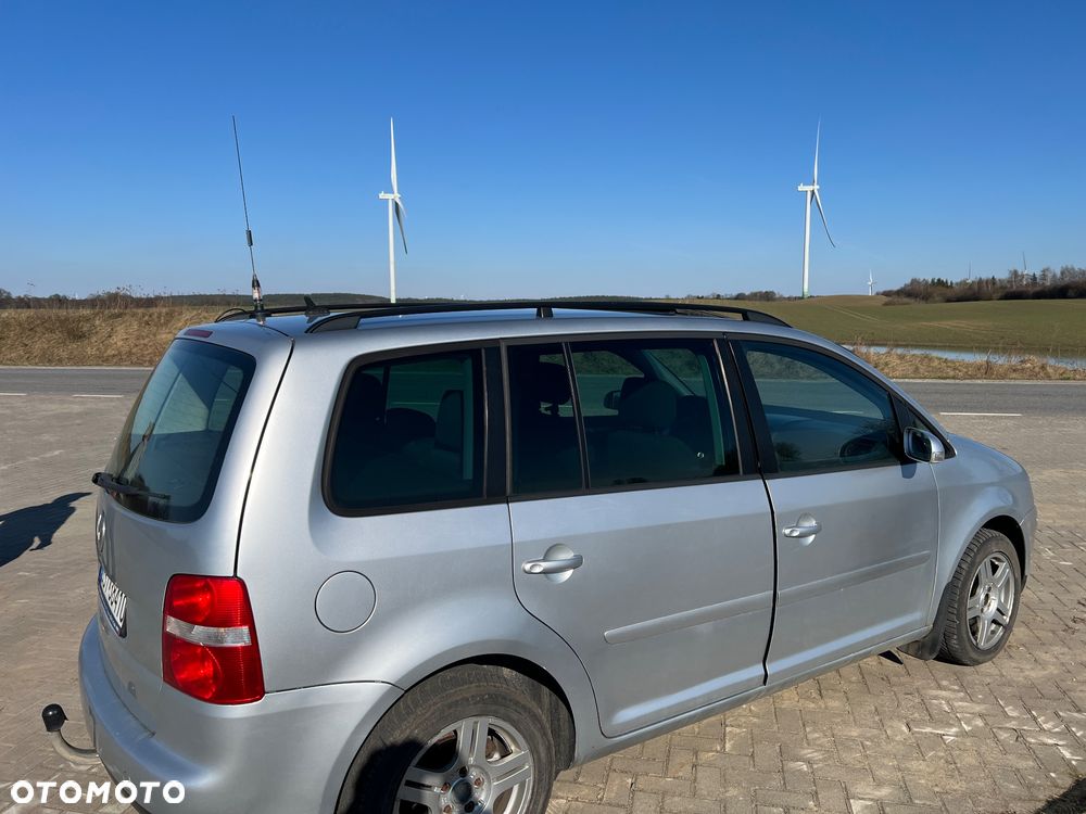 Volkswagen Touran 2.0 TDI Highline - 1