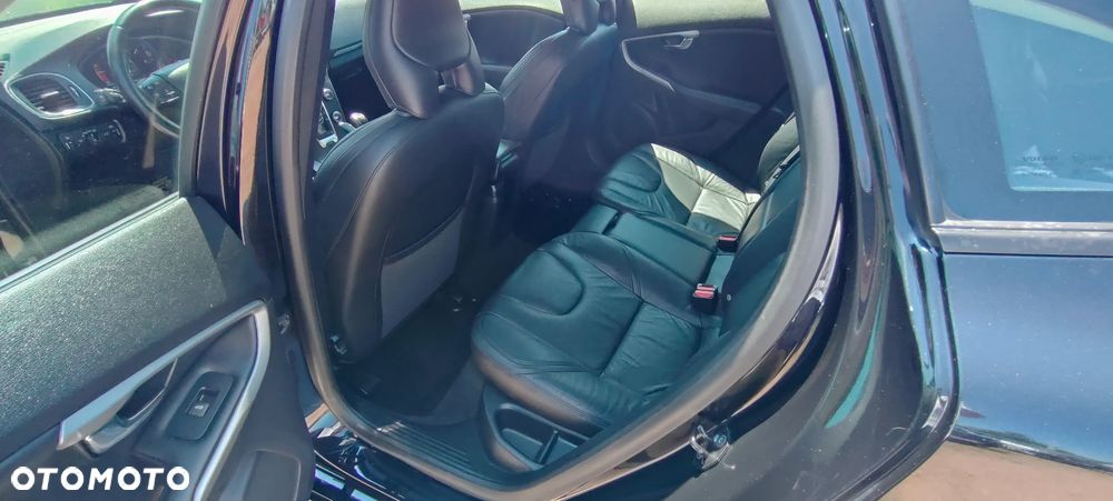 Volvo V40 D2 - 20