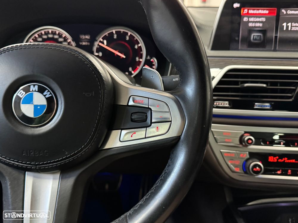 BMW 740 d xDrive Pack M Auto - 26