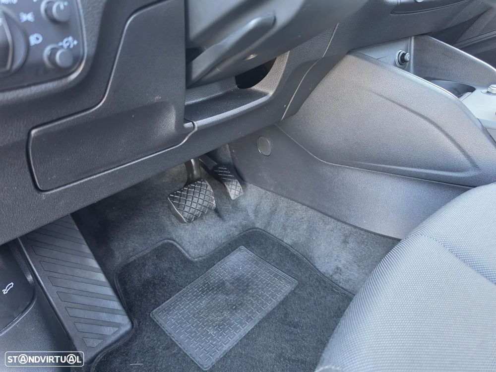 Audi Q2 30 TDI S tronic - 12