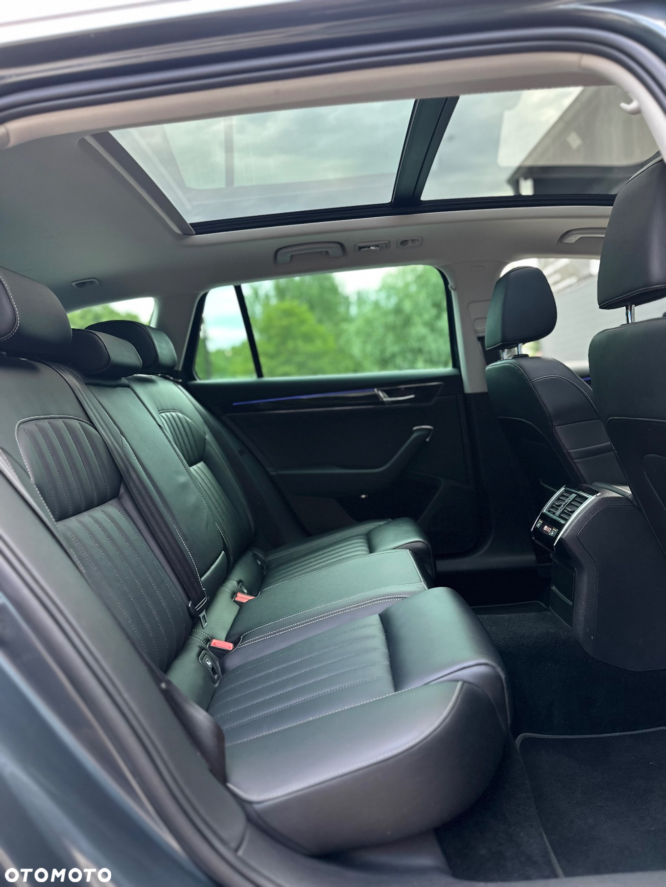 Skoda Superb 2.0 TSI L&K DSG - 31