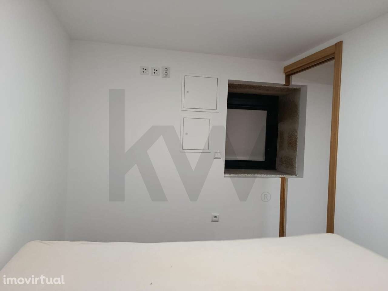 Prédio totalmente renovado com 3 andares independentes, nas Termas de - Grande imagem: 5/46