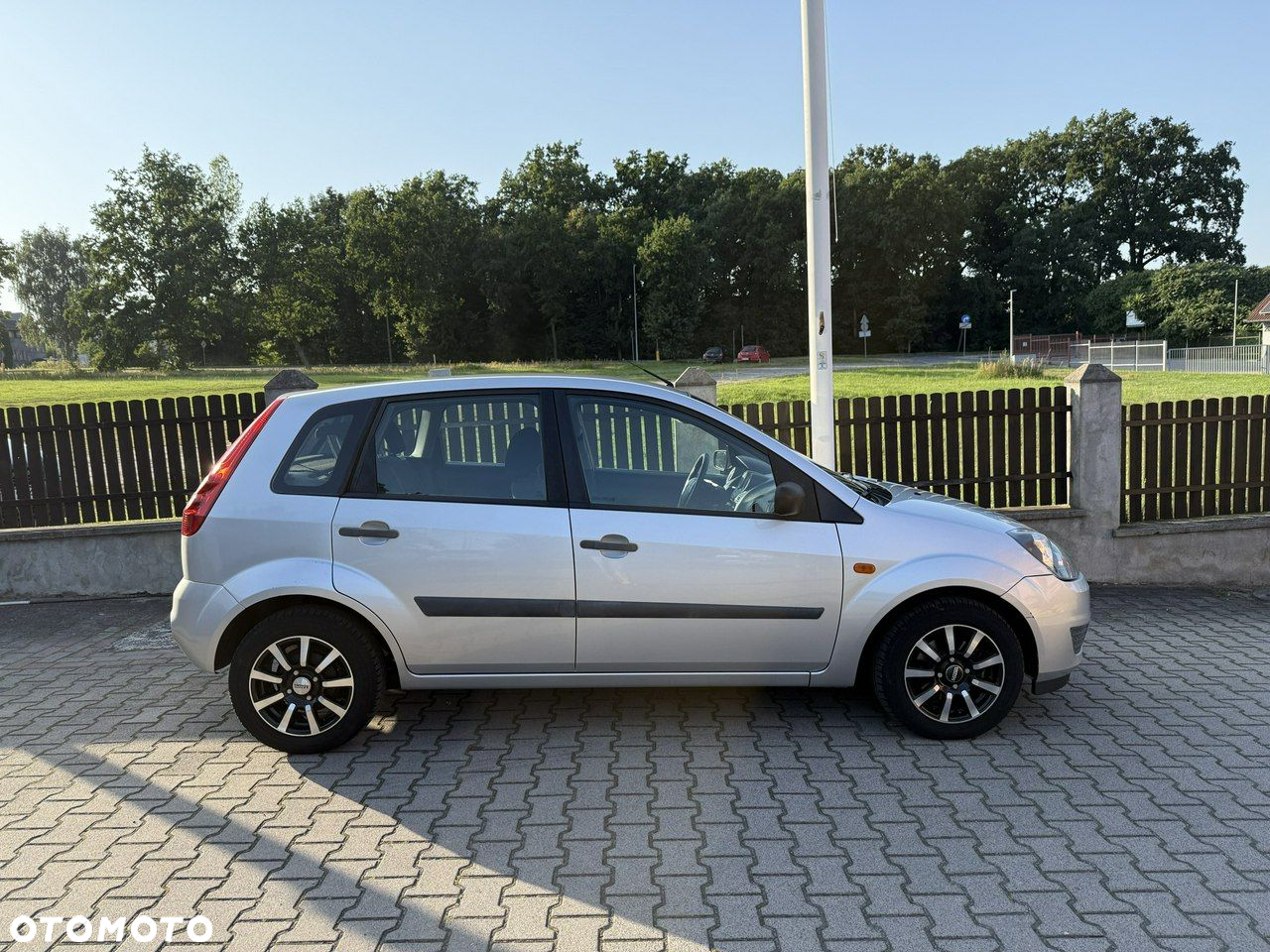 Ford Fiesta 1.3 Ambiente - 6