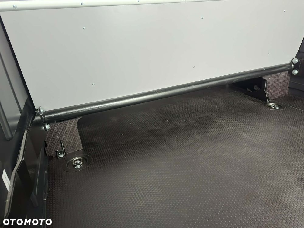 Volkswagen Crafter - 11