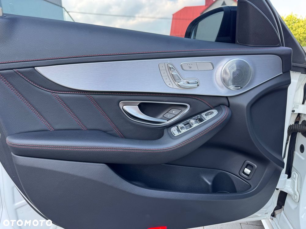 Mercedes-Benz Klasa C AMG 43 4Matic 9G-TRONIC - 18