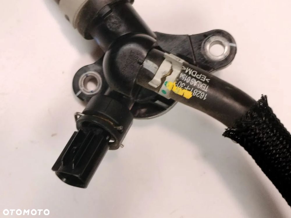 TOYOTA YARIS 1.5h 19-24r Trójnik Rurka Wody - 5