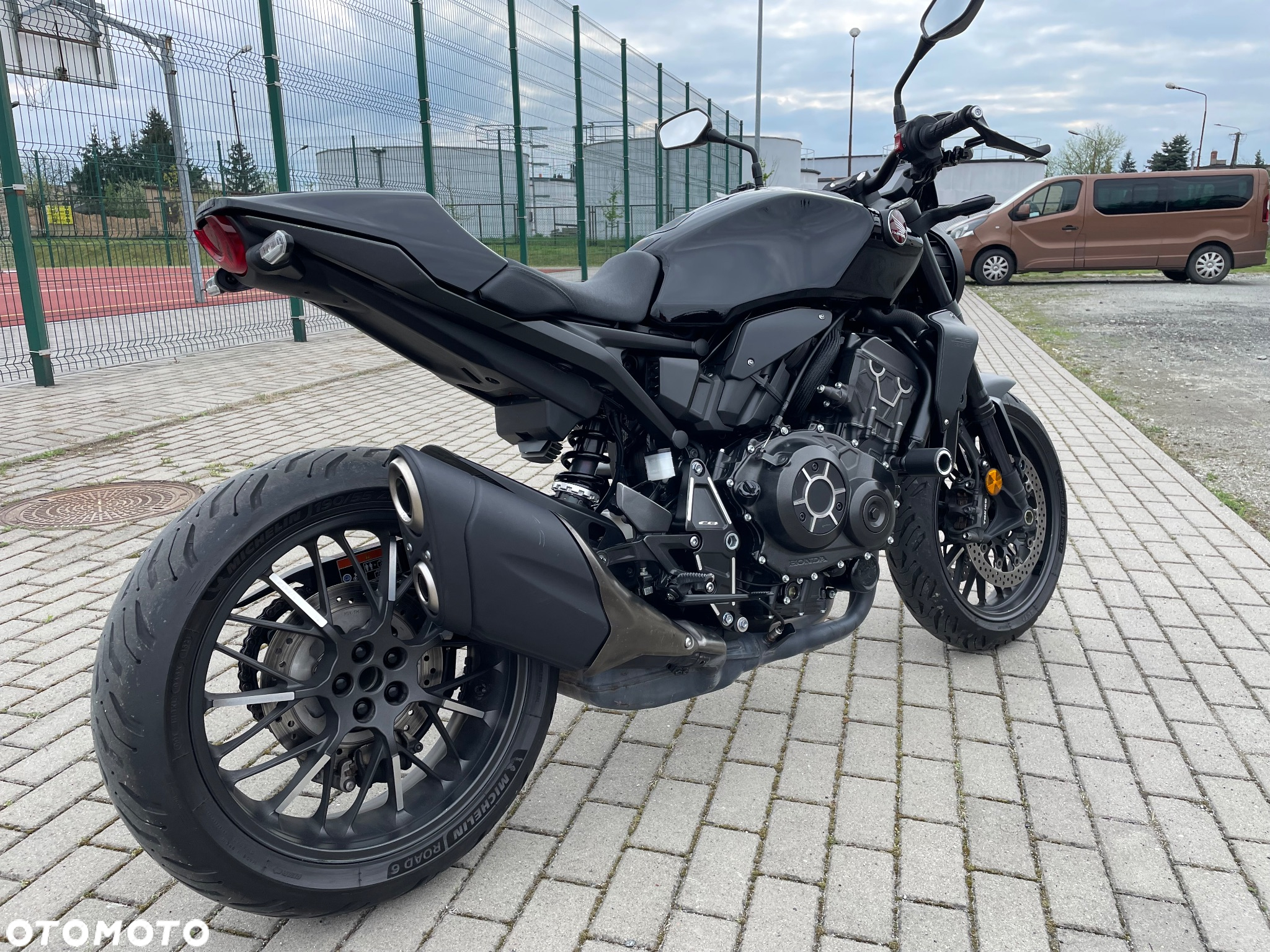Honda CB - 4
