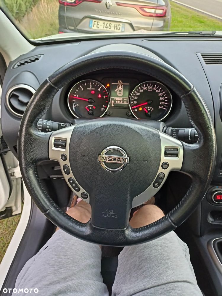 Nissan Qashqai 1.6 DCi N-Tec - 11