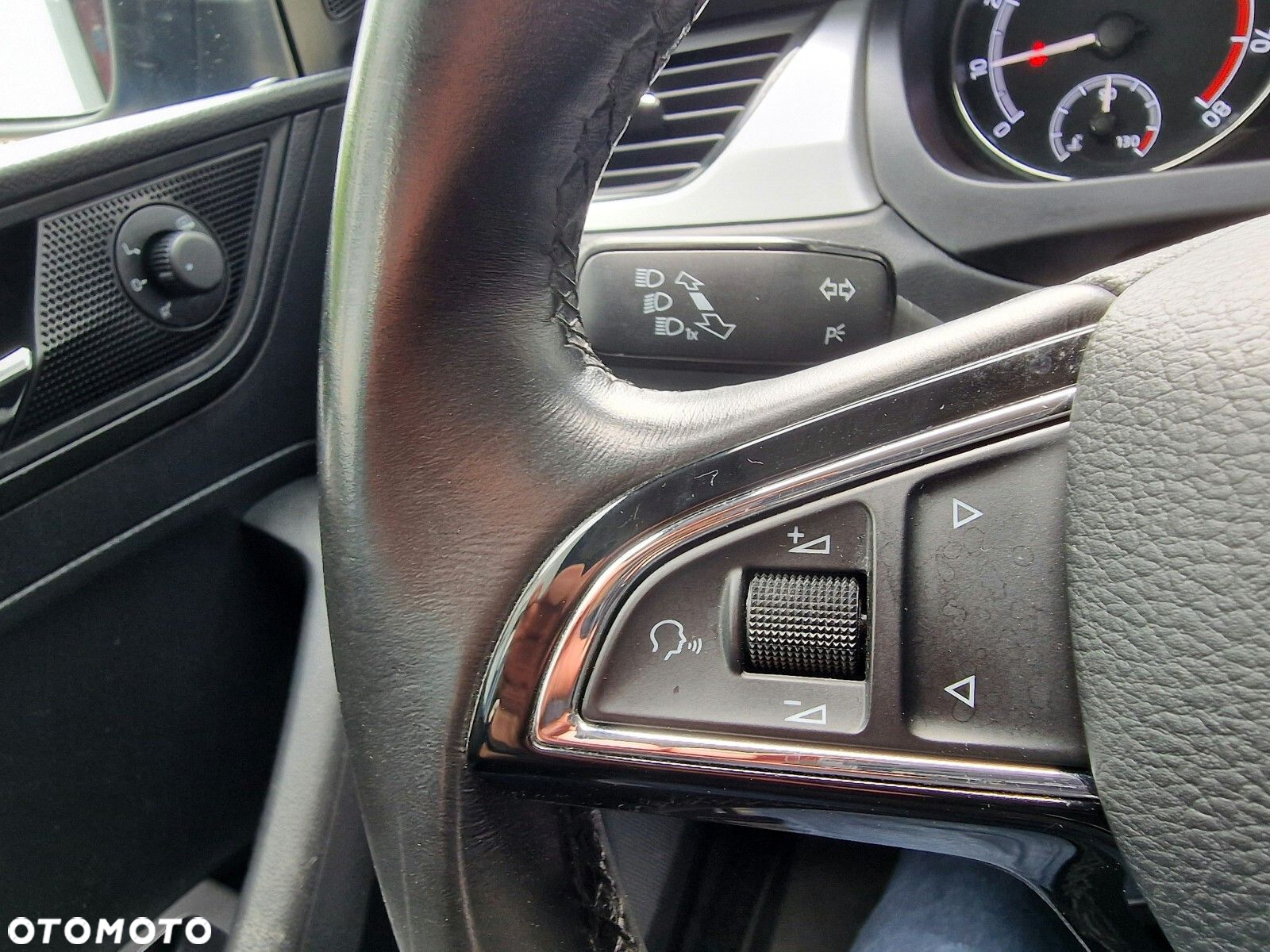 Skoda RAPID 1.0 TSI Ambition - 23