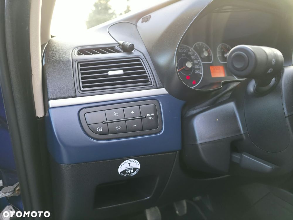 Fiat Grande Punto 1.4 8V - 18