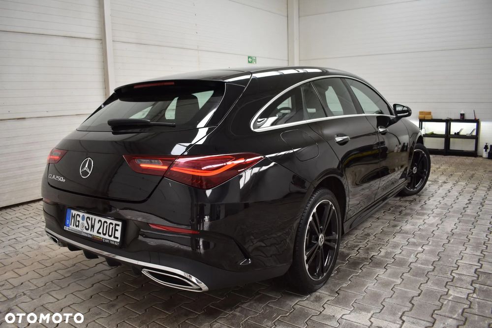Mercedes-Benz CLA 250 e PHEV AMG Line 8G-DCT - 10