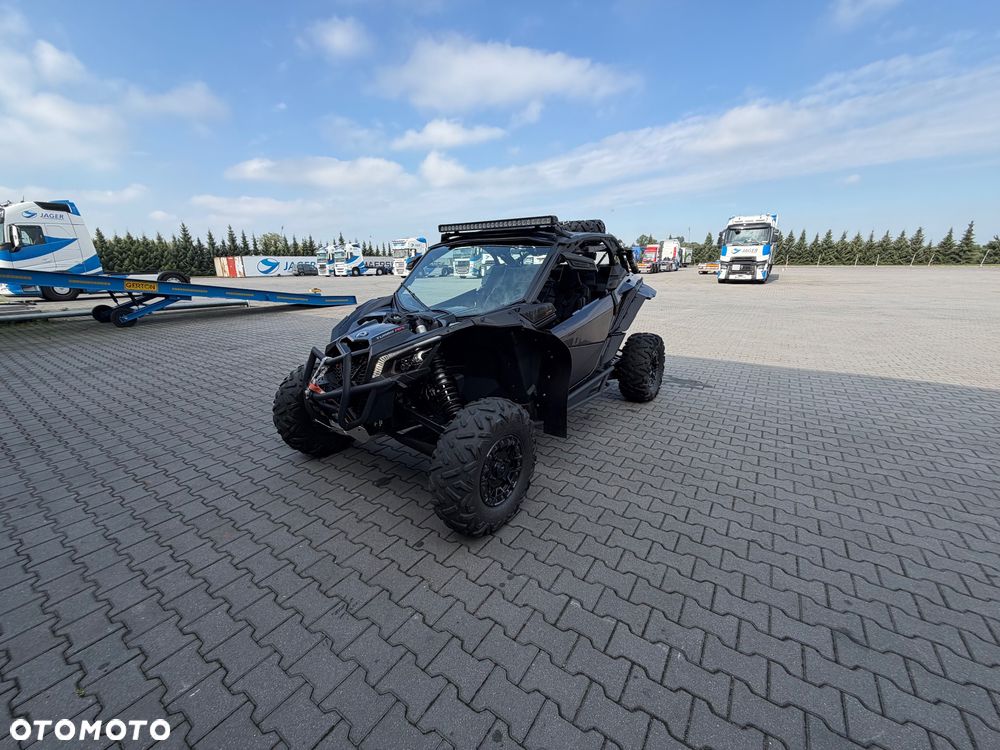Can-Am Maverick - 2