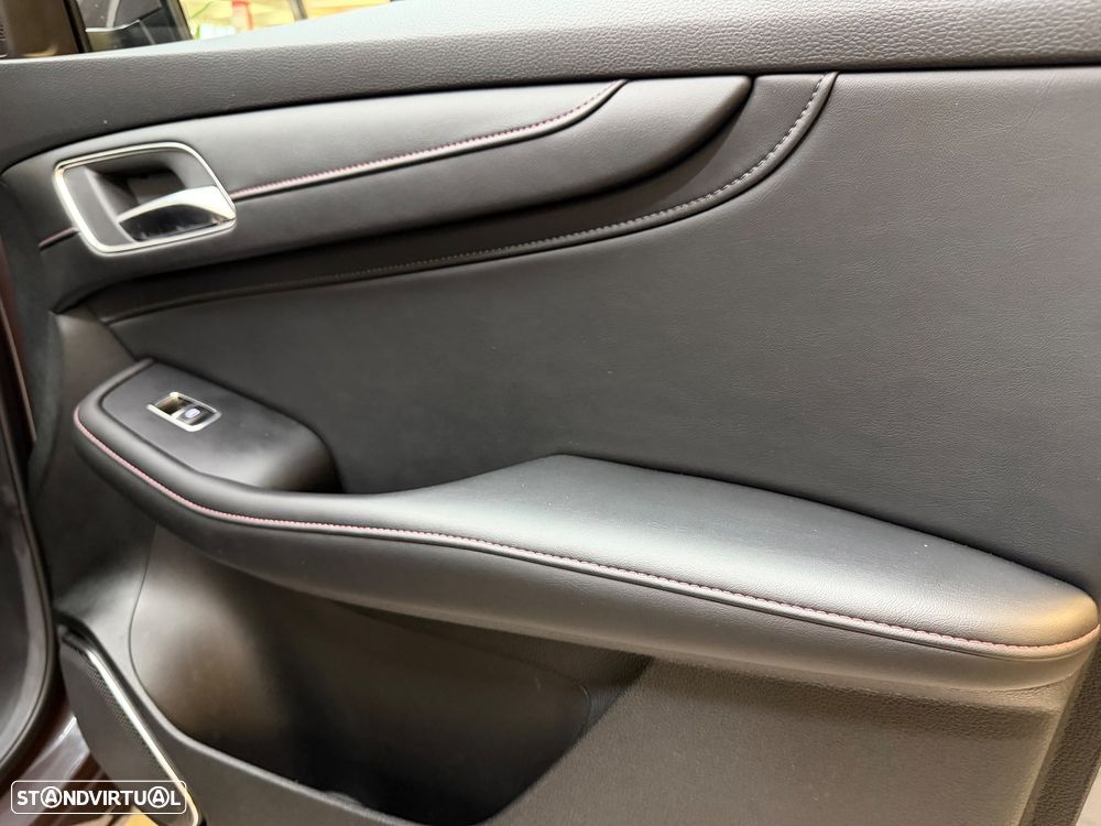 MG EHS 1.5 T-GDI Plug-in Hybrid Comfort - 27