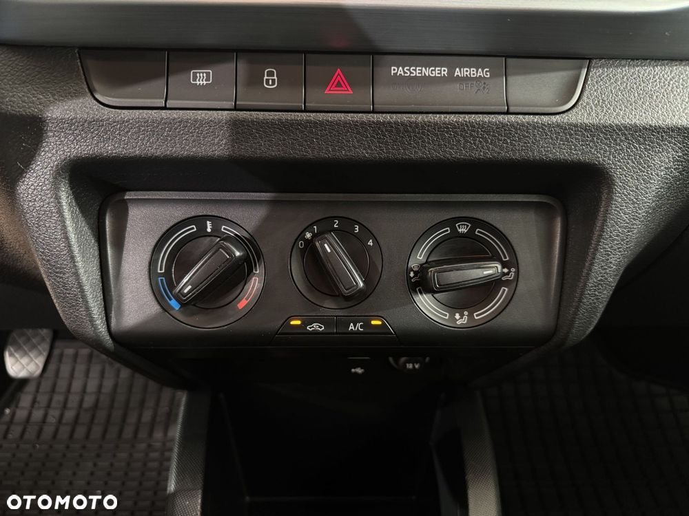 Skoda Fabia - 23