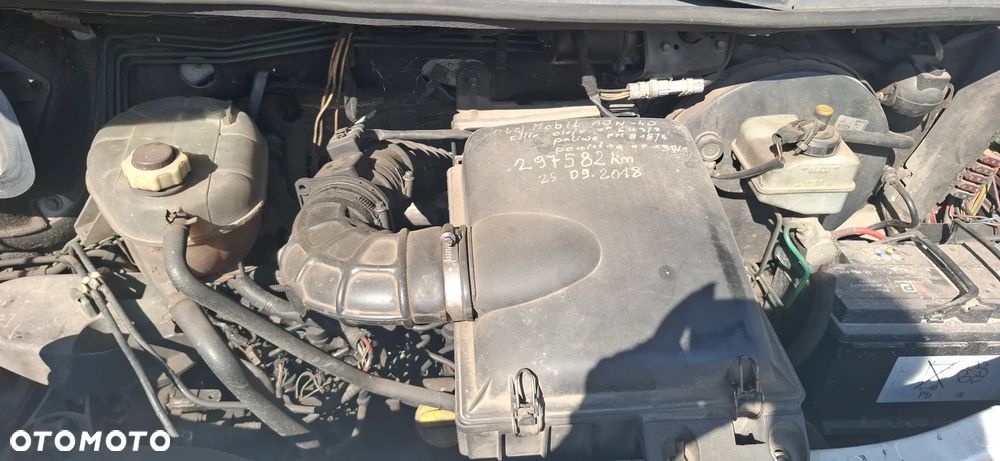 Renault Master 1,9 na części - 12