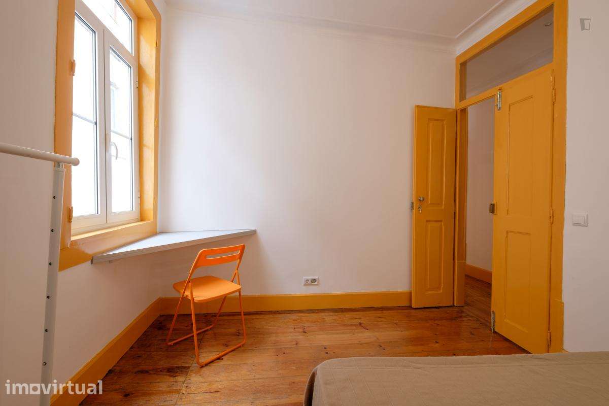 Quarto - localizado em Baixa Coimbra - Grande imagem: 2/11