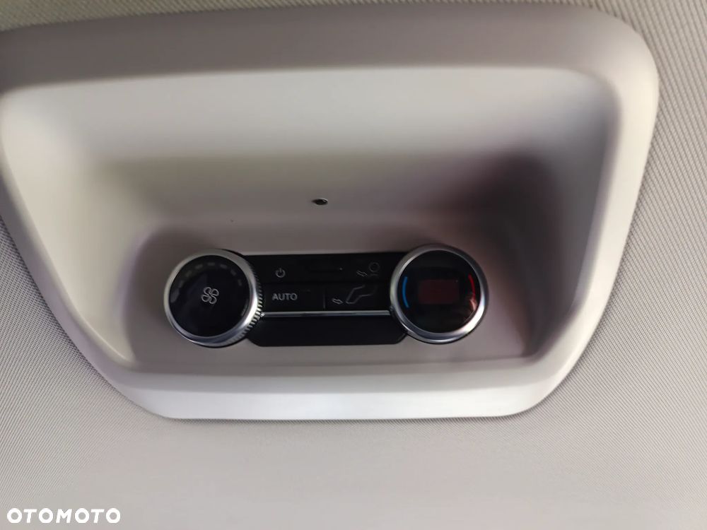 Ford Tourneo Custom 2.5 PHEV CVT 340 L2 Titanium - 20