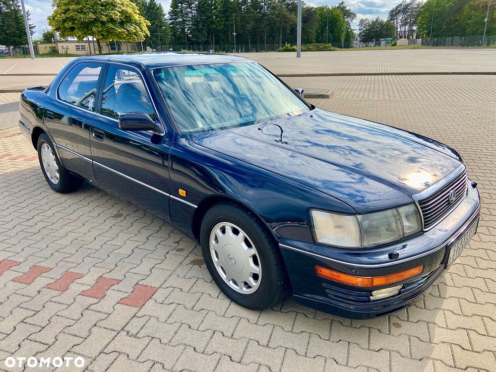 Lexus LS - 9