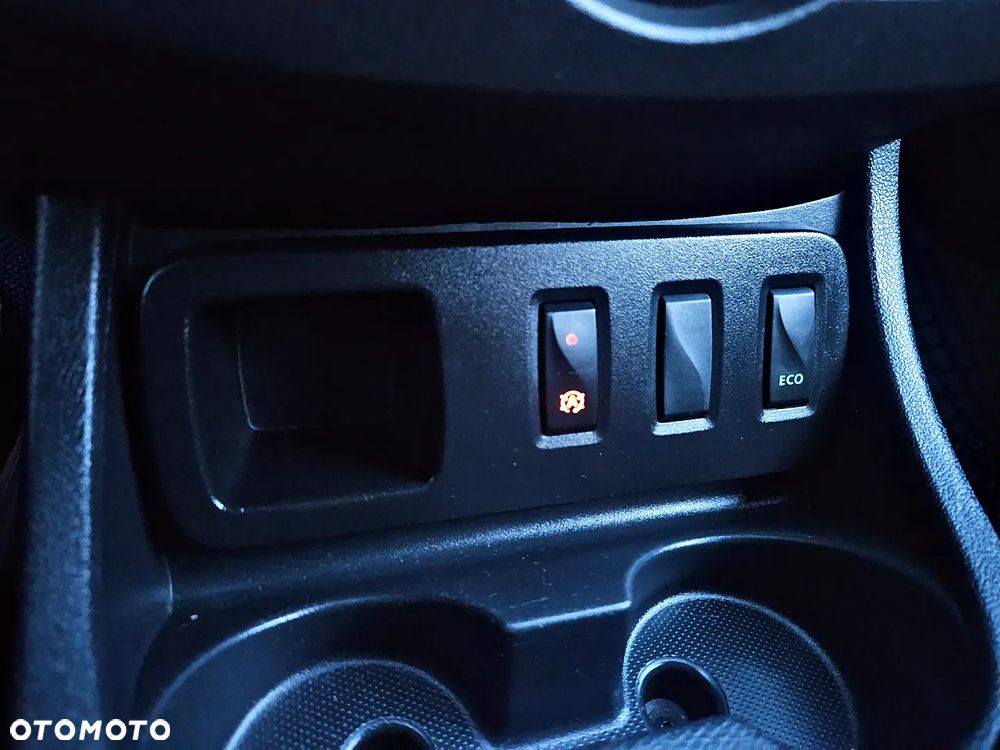 Dacia Duster 1.6 SCe Urban Explorer S&S - 19