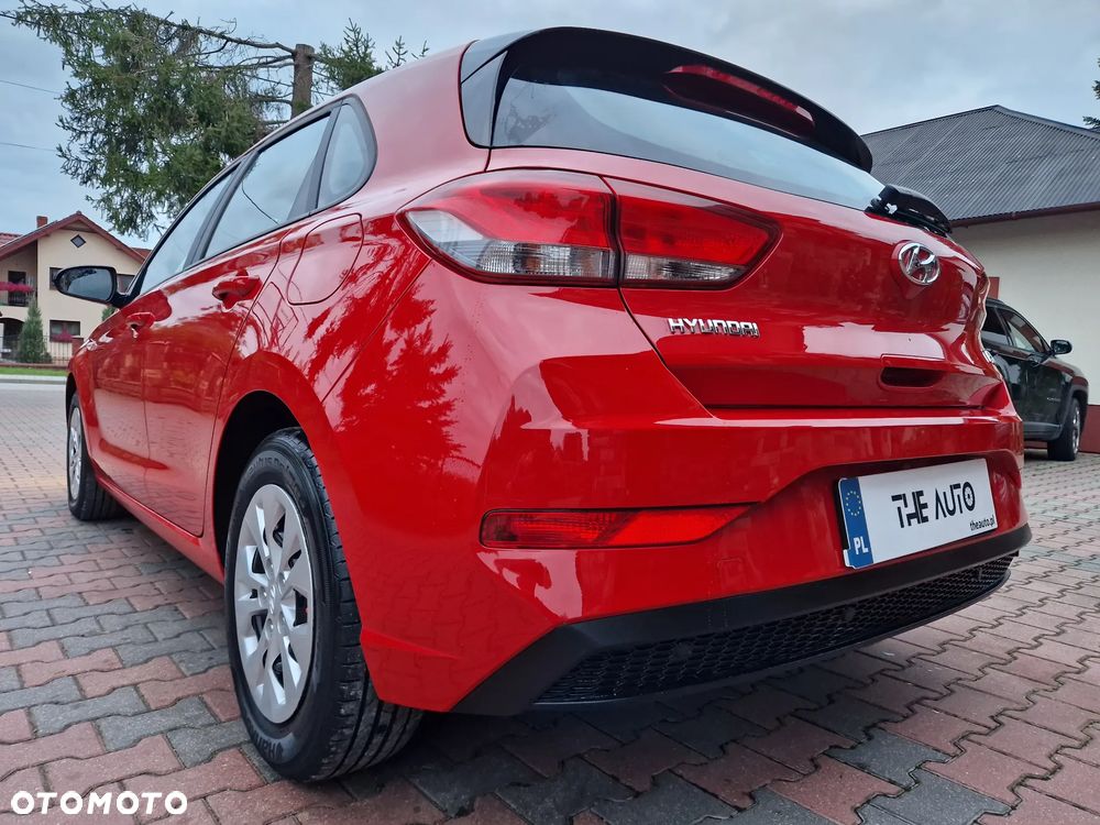 Hyundai i30 1.5 DPI Classic + - 7