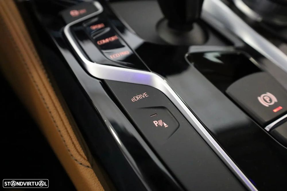 BMW 530 e iPerformance Line Luxury - 48