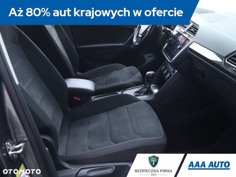 Volkswagen Tiguan - 11