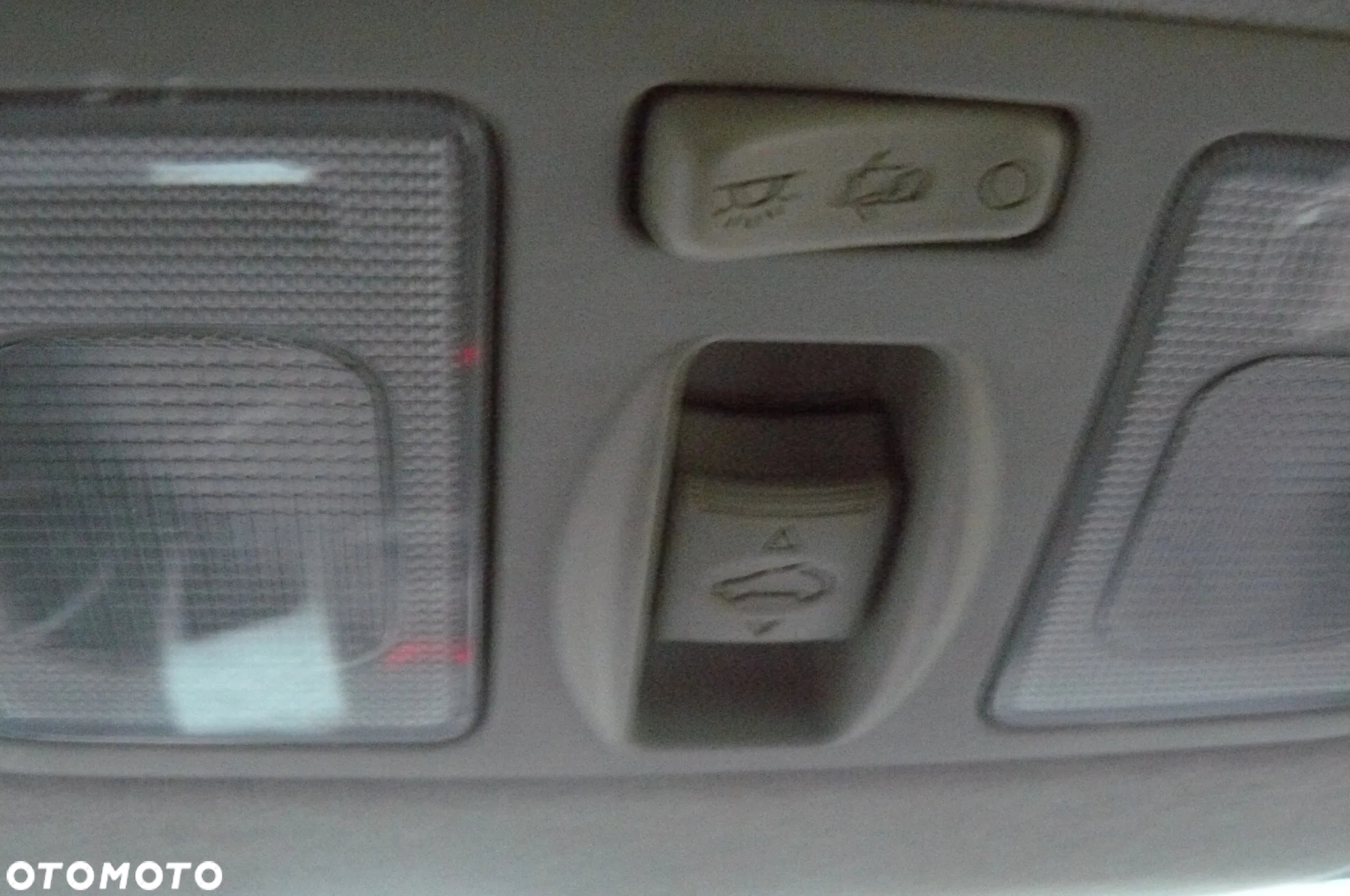Kia Venga - 35