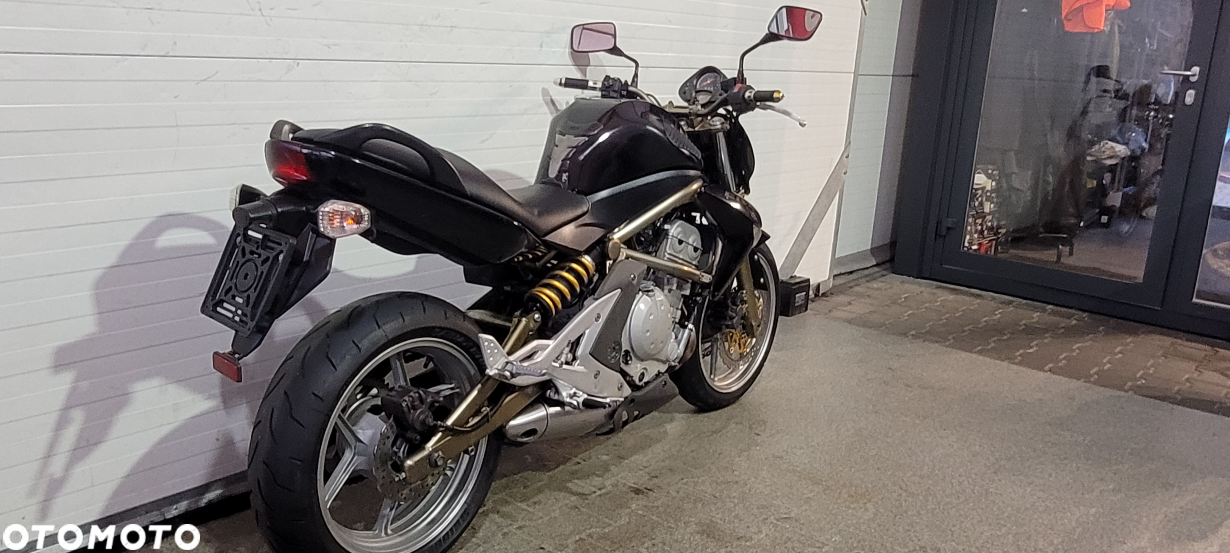 Kawasaki ER - 7