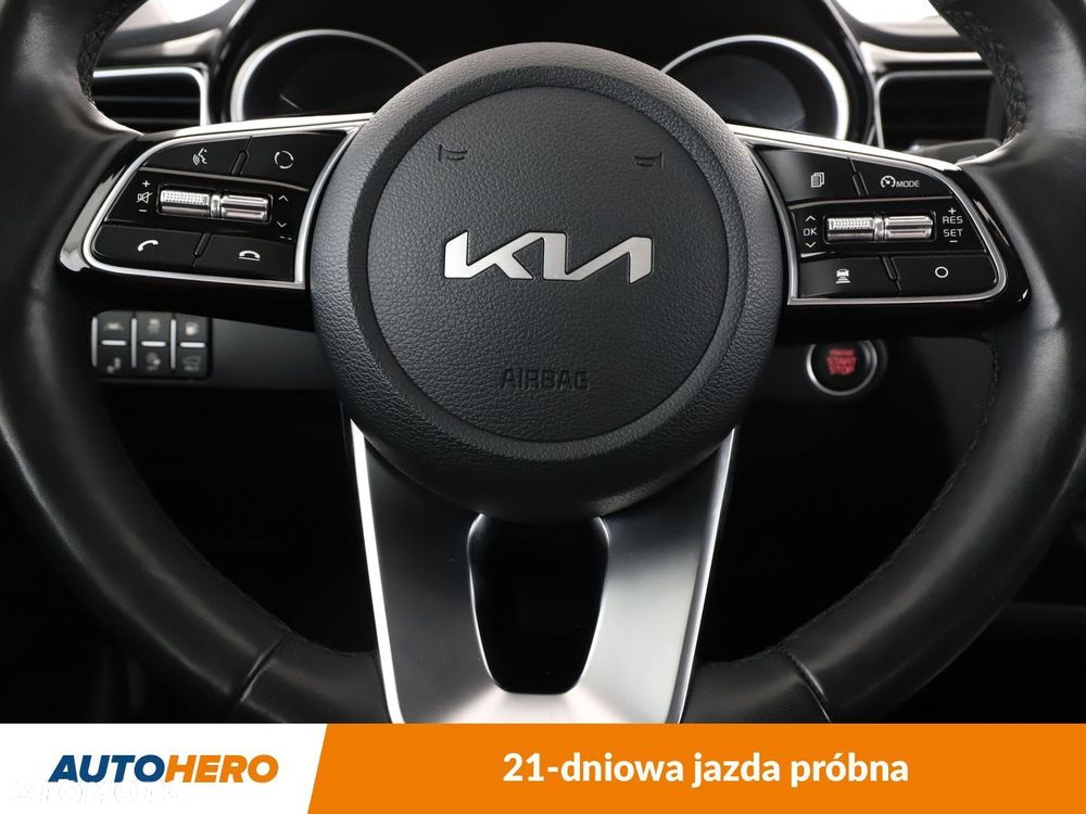 Kia XCeed - 19