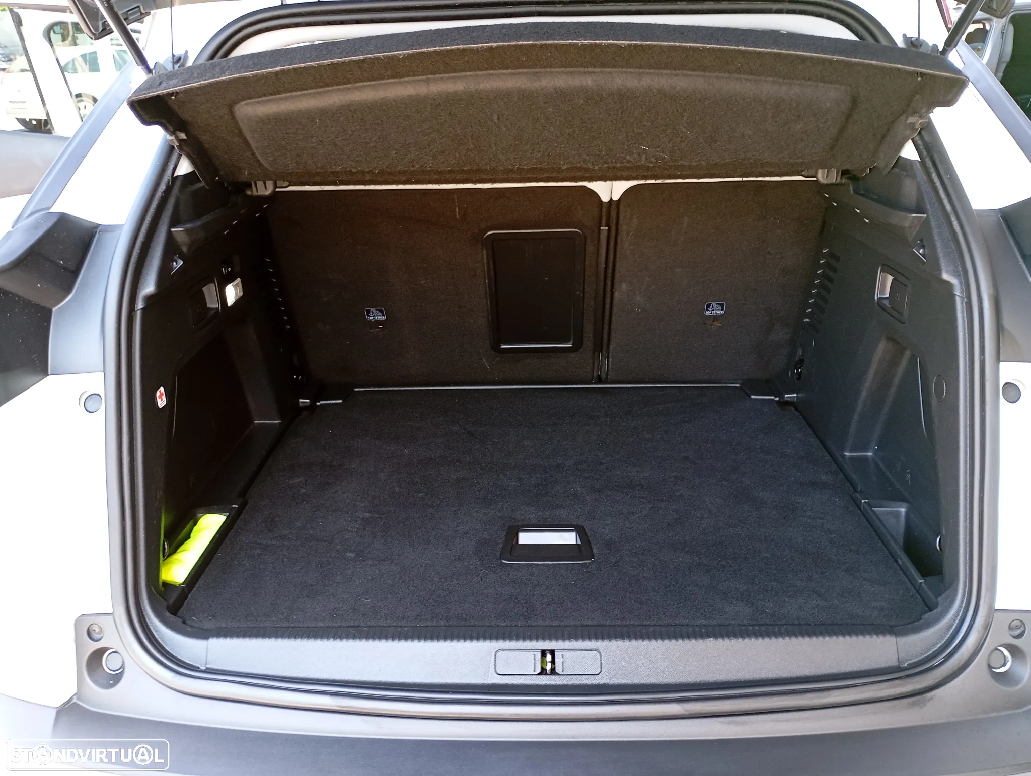 Peugeot 3008 1.2 PureTech Allure - 13