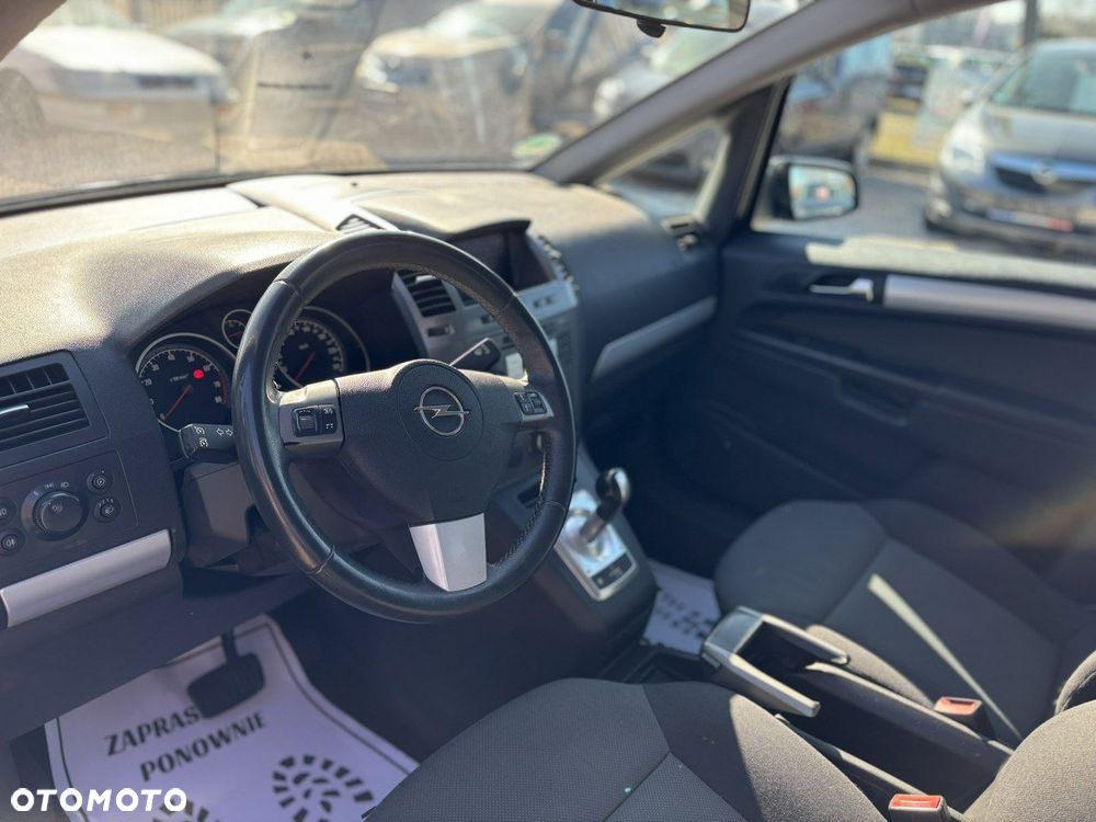 Opel Zafira - 9