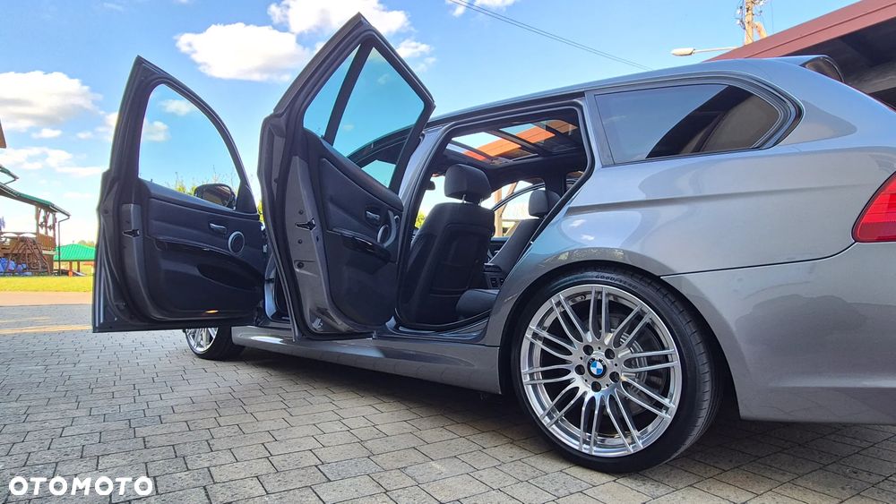 BMW Seria 3 335i - 31